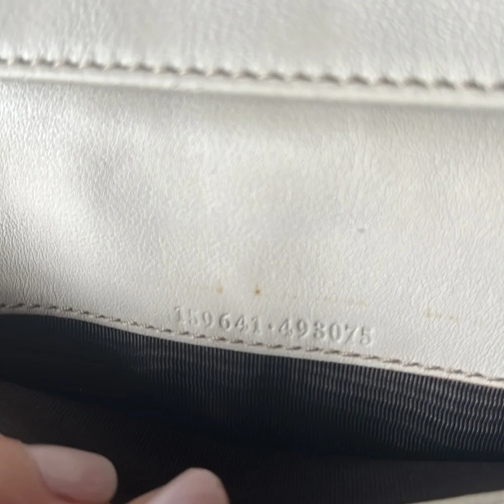 GUCCI light gray guccisima leather wallet